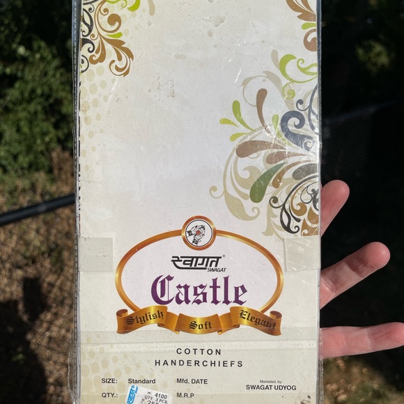 Castle Cotton Handkerchiefs Set of 3 New in Package - Picture 2 of 2